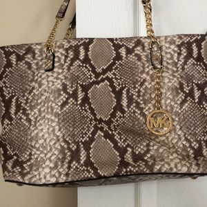 Like new Michael Kors purse
